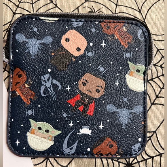 FUNKO POP STAR WARS COIN WALLET / PURSE - MANDALORIAN DISNEY - Picture 3 of 9